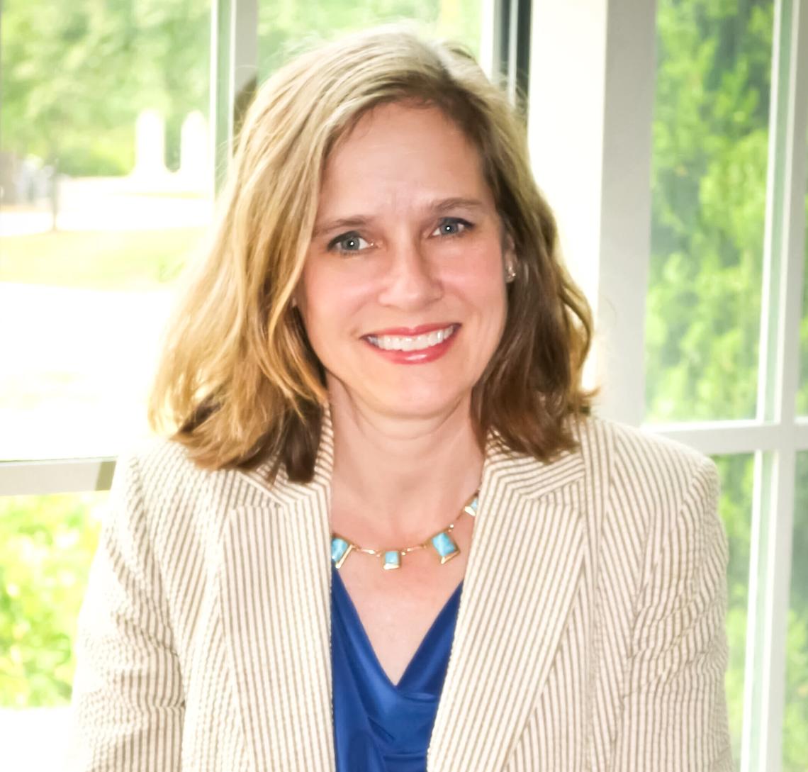 Dr. Laura Lunsford Dr. Laura Lunsford